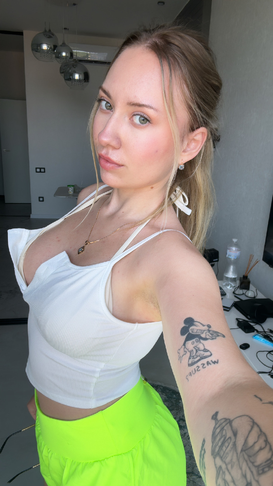 KateV in her underwear in Kawasaki