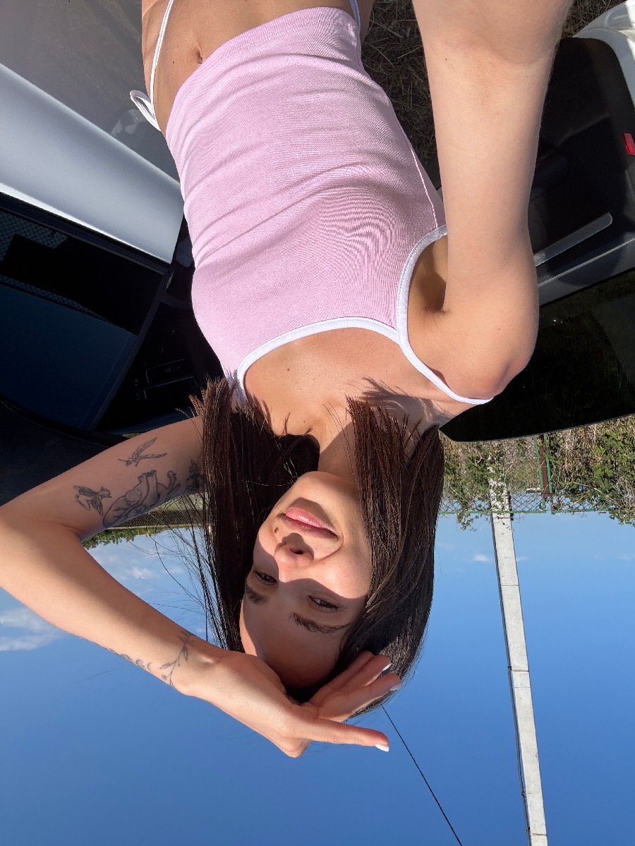 Sexy model Tina in Kawasaki